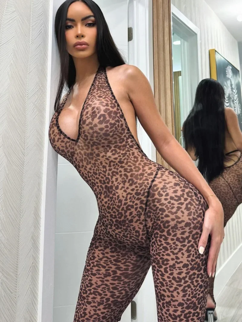 Jumpsuit cetak macan tutul seksi untuk wanita mode 2024 bodysuit satu potong punggung terbuka leher Halter pakaian klub malam overall ramping wanita