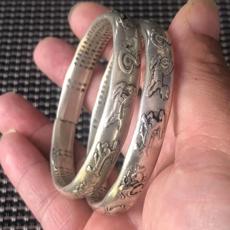 

Винтажный тибетский резной браслет Мяо, двенадцать зодиаков, рельефный тотем с открытым узором, посеребренный браслет