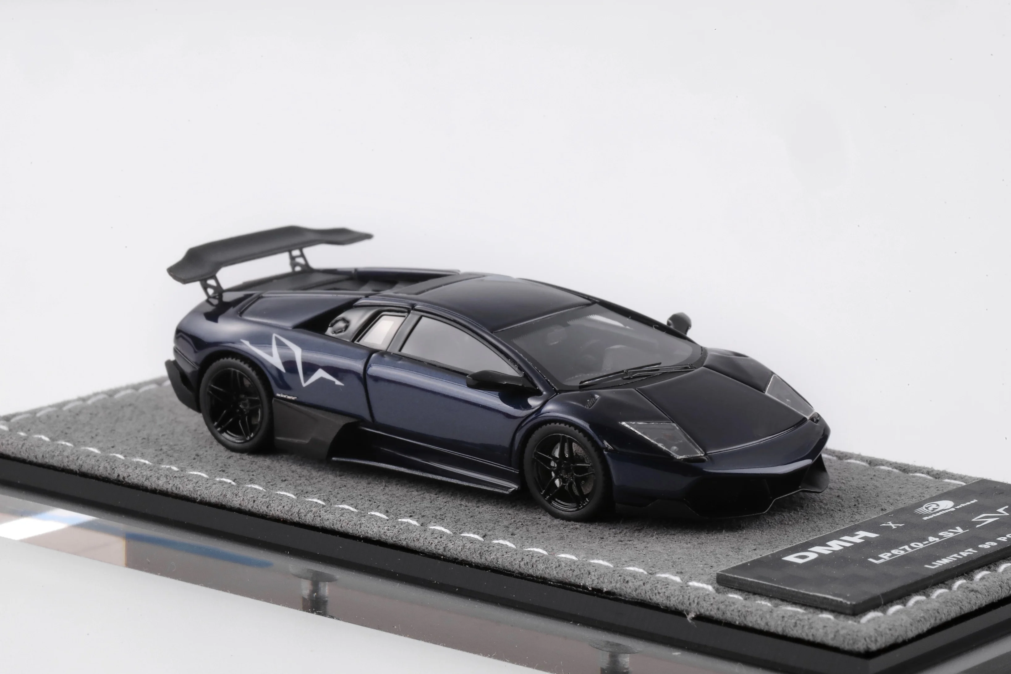 

DMH×RW 1/64 Murcielago LP670-4 SV Limited Edition resin car model Collection gift