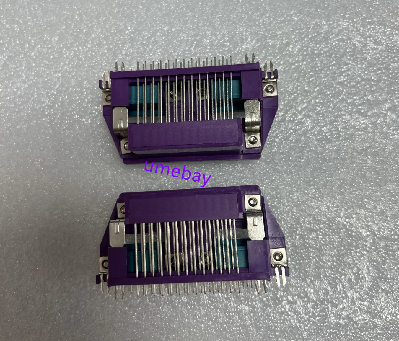 20 pieces ， Triplet DR25 female dark red+DR9 male+DR9 male 8.08 turquoise 19.05H stacked VGA connector