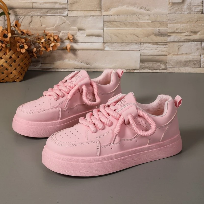 Plus Size Women Sports Shoes 2025 Autumn Winter New Casual Shoes Trend Versatile Leather Thick Sole Casual Sports Shoes Sneakers