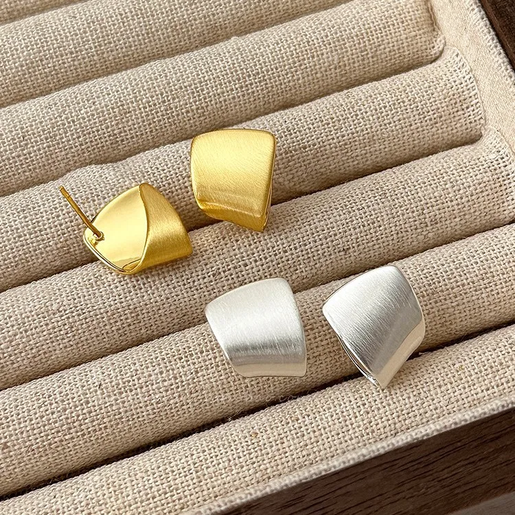 Metal Stud Earrings Minimalist Cool Style Stainless Steel Lightweight Hypoallergenic Unique Design Daily Wear Jewelry for Women