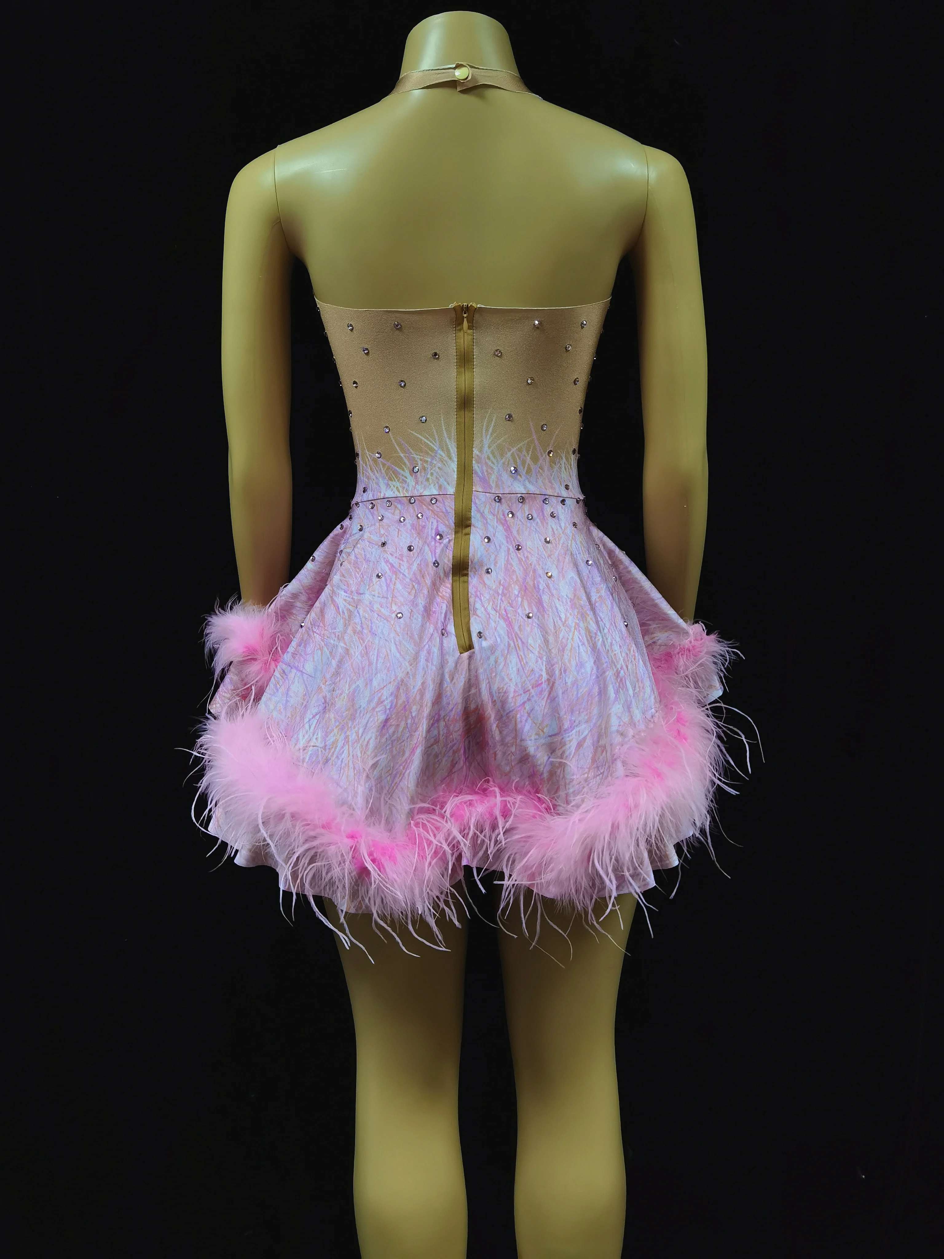 Disfraz de actuación para Club nocturno, Bar, cantante femenina, equipo de baile, estampado de carne expuesta, vestido Poncho de flamenco con plumas rosas