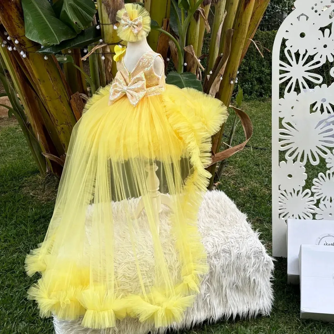 

Customized Yellow Flower Girl Dresses With Bow Sequins Sleeveless Lovely Girl's Dresses Kid's Formal Wear Birthday Party Gowns