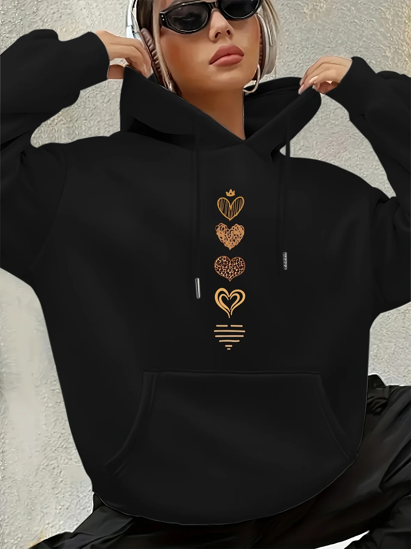 2025 Herbst und Winter Damen Casual Hoodie Geometrisches Muster Kapuzenkragen Herbst und Winter Freizeitkleidung Persönlichkeit Y2K Top