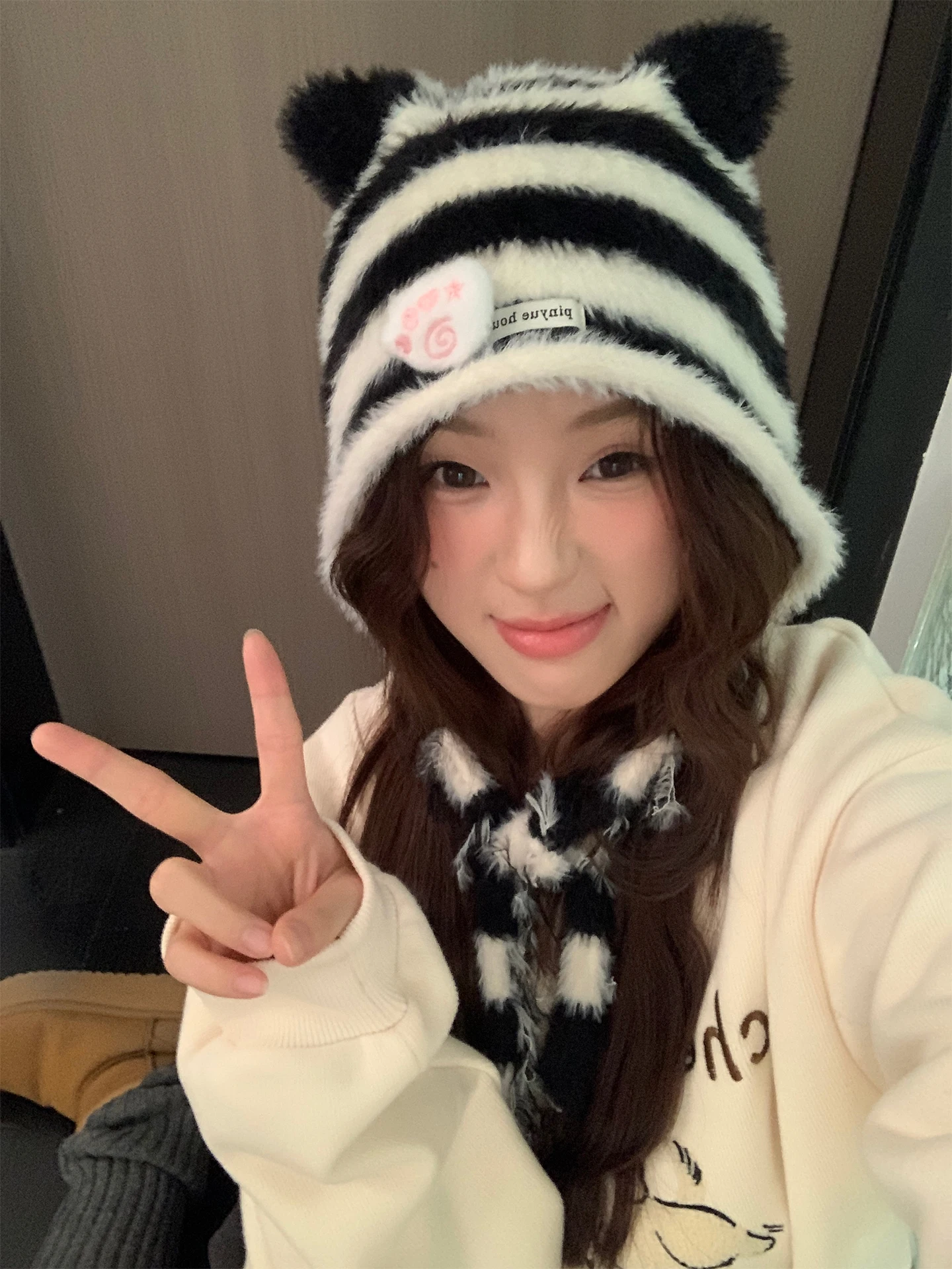 Cute Little Cat Col…