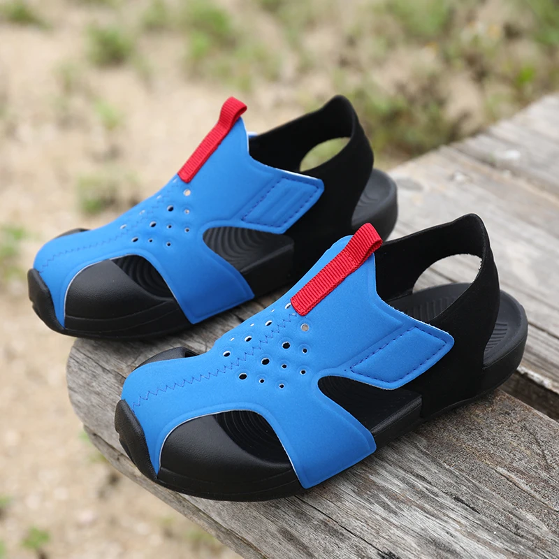 Nuove scarpe da spiaggia antiscivolo traspiranti all\'aperto per bambini scarpe da bambino sandali da interno leggeri alla moda Casual e comodi