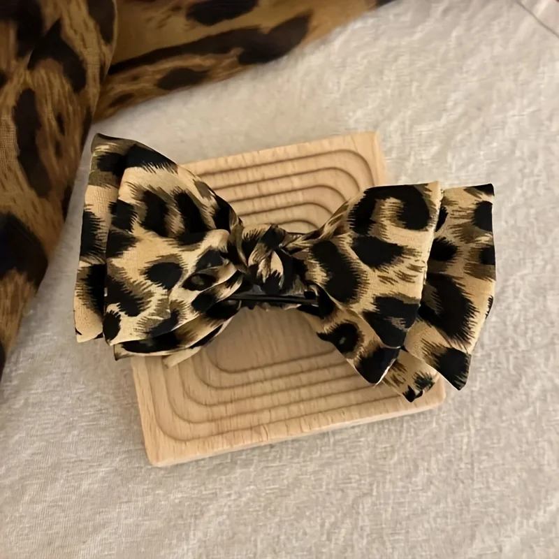 

1pc Leopard Bow Hairpin - Retro, Fashionable Fabric. Fixed Hair Shark Clip Ideal for All Hairstyles, Dating & Daily Wear