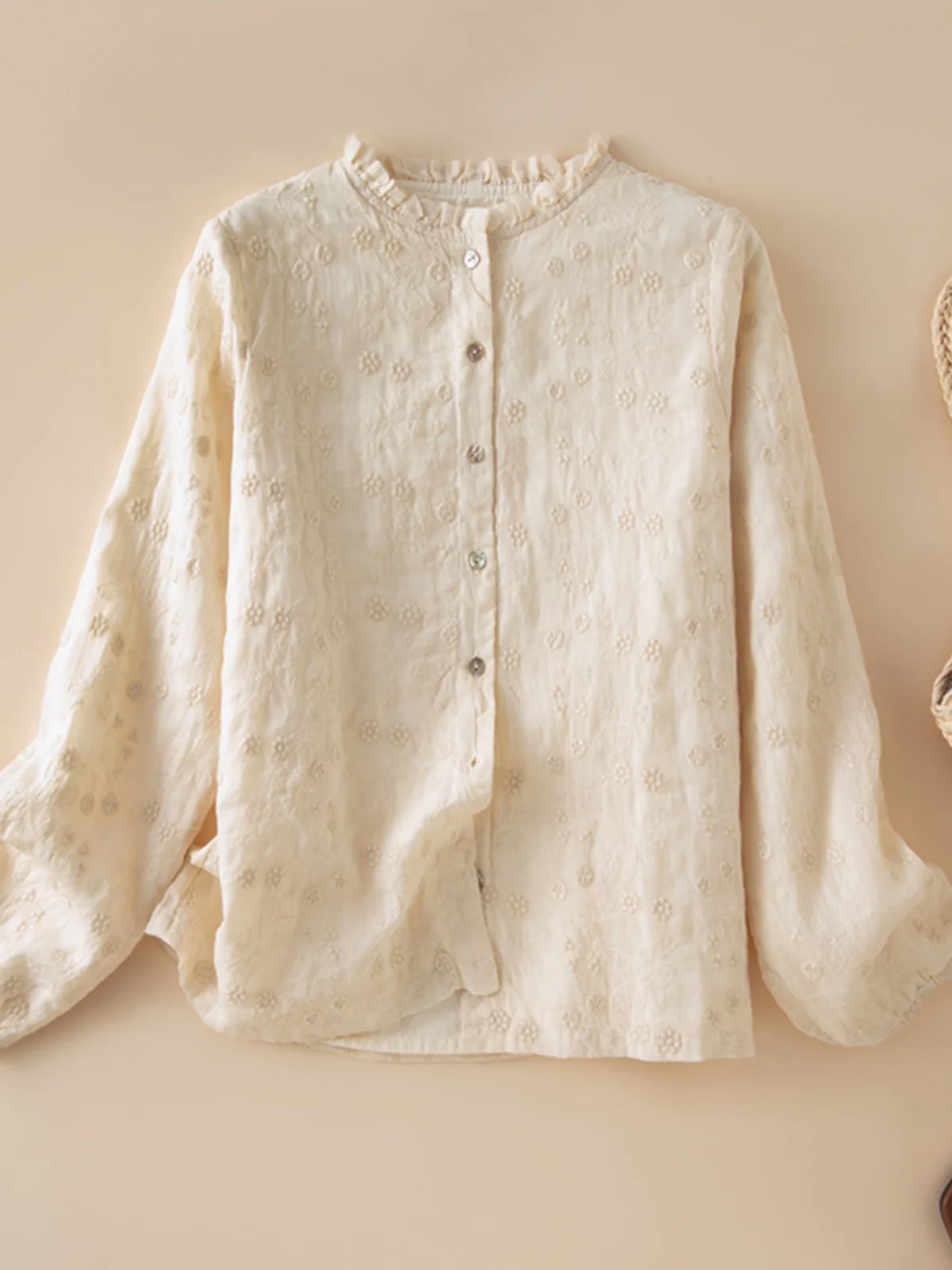 

Весенняя модная рубашка с тяжелой вышивкой, длинными рукавами, из льняной смеси, в винтажном стиле, универсальная, для работы, свободного кроя, повседневная, для ношения под одеждой