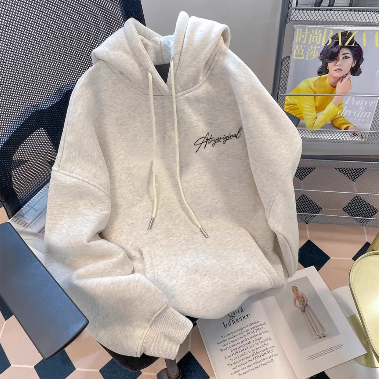 White-gray letter printed hooded sweatshirt for men and women, 25 autumn-winter new fashion loose casual Y2K top men's tracksuit