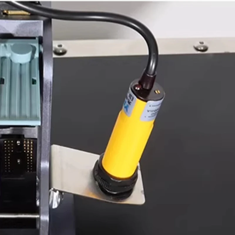 Automatic Inkjet Printer with Conveyor Belt for Barcode Expiry Date QR Code Continuous Coding Machine for Cartons/Metal/Plastic