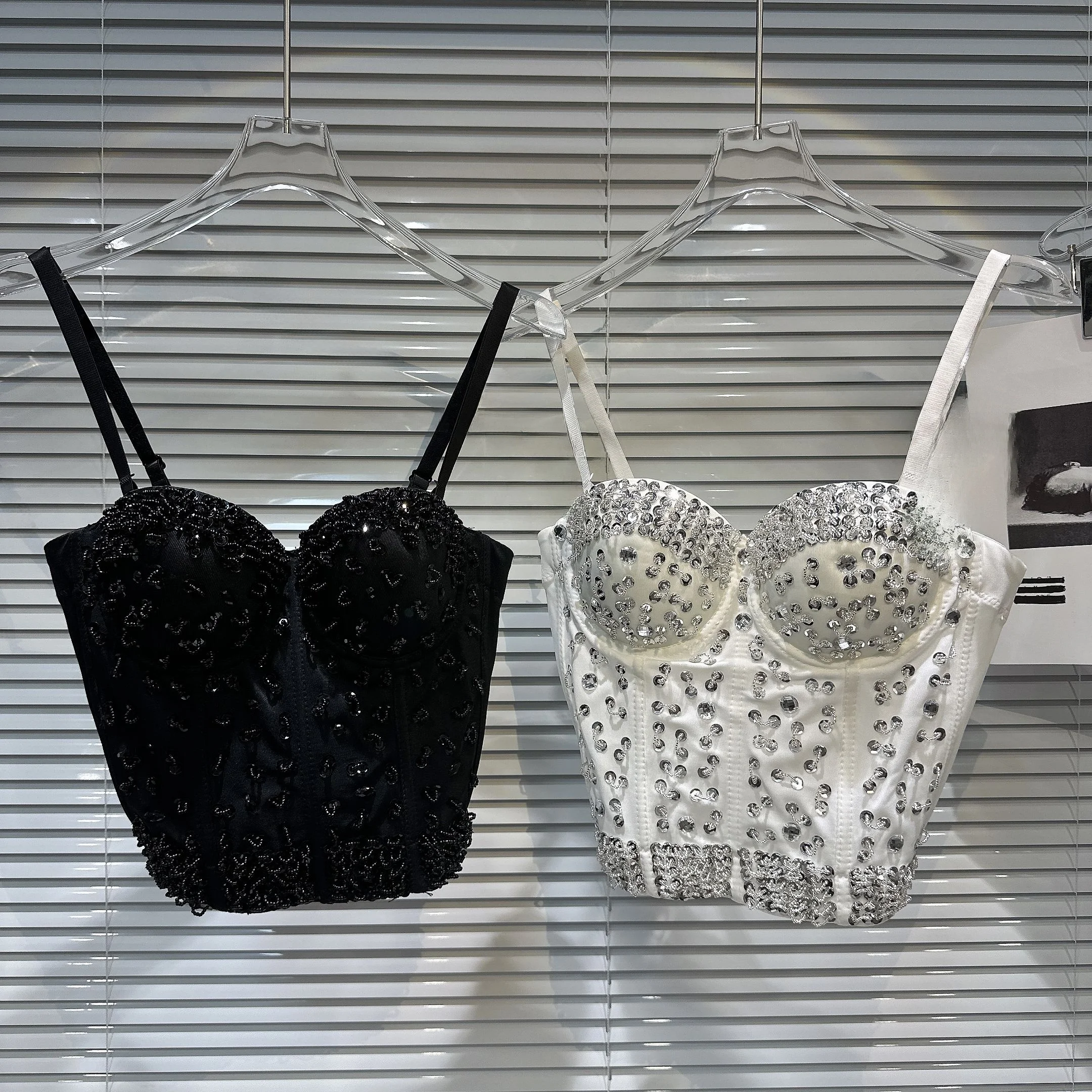 مطرز Fibone تصميم المحاصيل الأعلى حزام سترة الثقيلة التطريز iny الترتر ثلاثية الأبعاد تصميم ort Sle التصميم الأصلي المرأة سترة #1