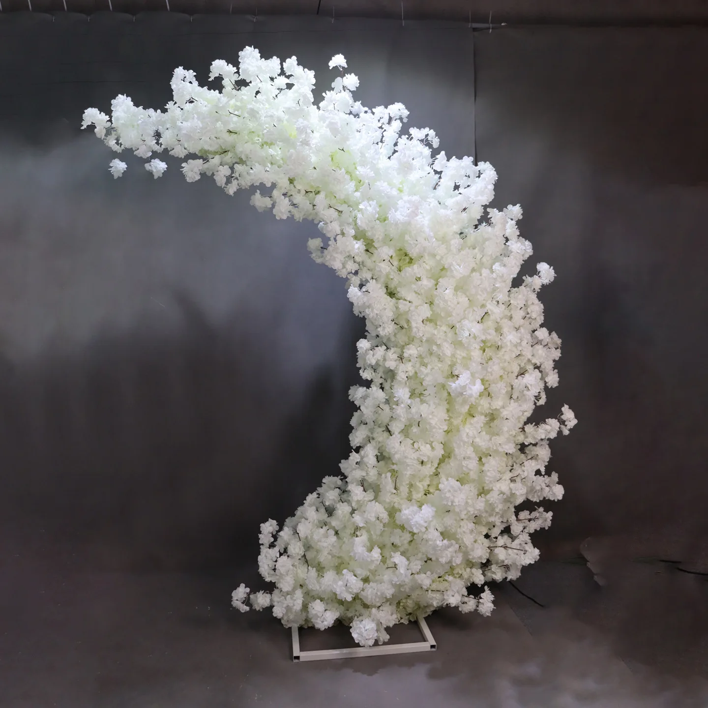 Wedding Iron Horn Moon Double Sided Floral Arch Outdoor Lawn Wedding Arrangement Background Stage Decoration Floral Arrangement