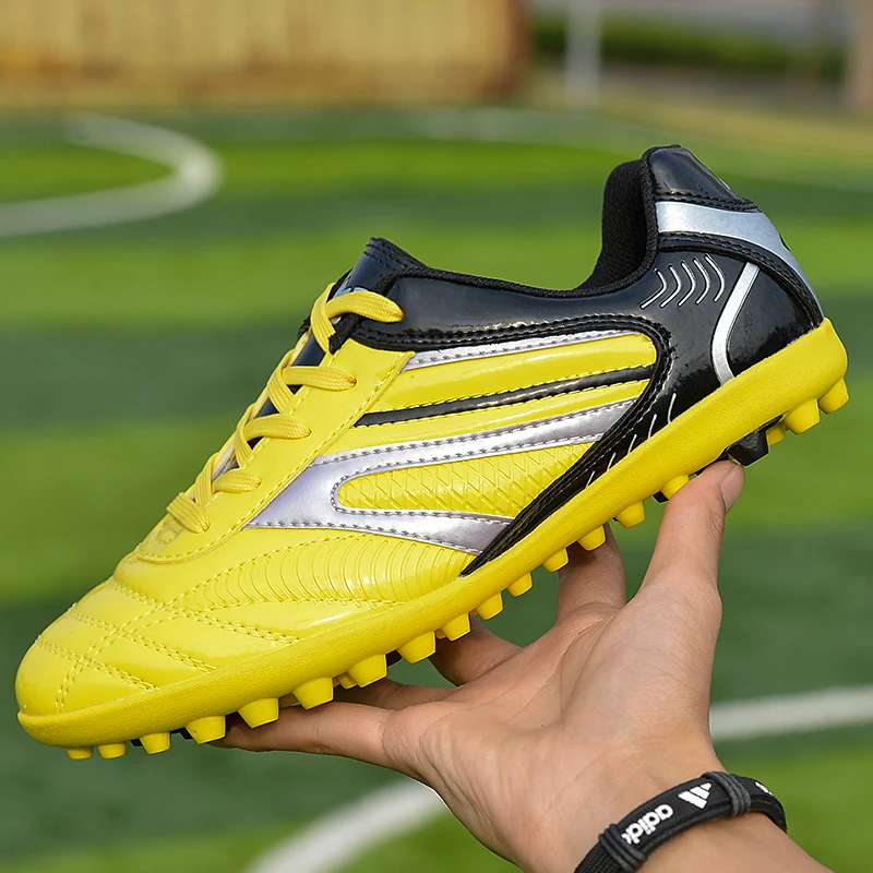 Men Soccer Shoes Turf Cleats Non-slip Football Shoes Men Sneaker Outdoor Grass Training Futsal Shoe women zapatos de futbol