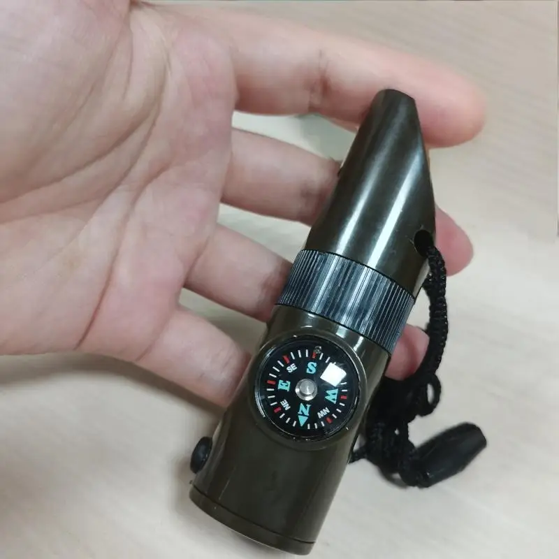 LED Thermometer Kompas Zeven-in-een Fluitje Outdoor Survival Fluitje Levensreddend Fluitje Sport Coach Fluitje Scheidsrechter Fluitje