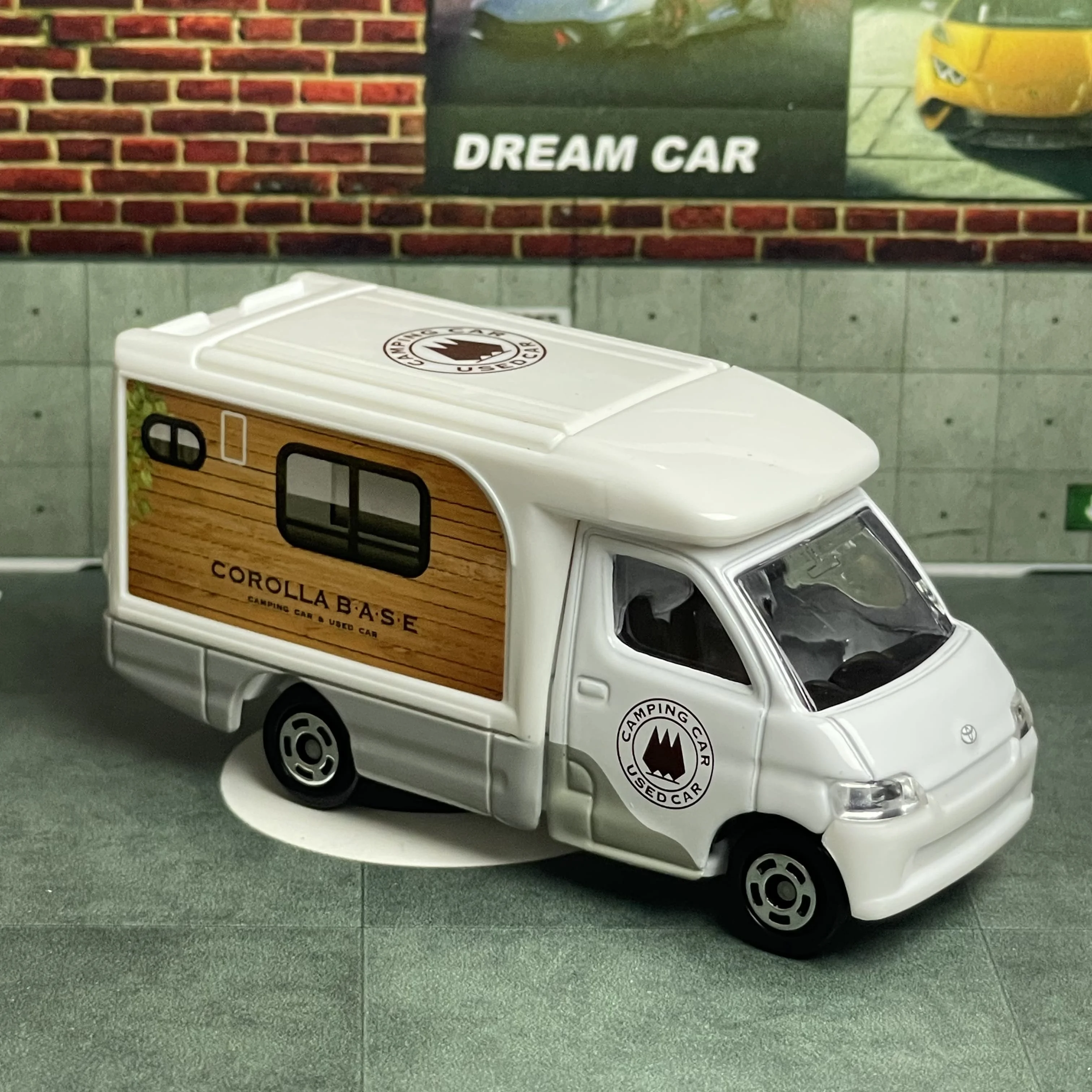 Takara Tomy Tomica No. 33 Carobee Casting Static Casting Static Alloy Car Vehicle Diecast Metal Mode Collection Display Boy Toy