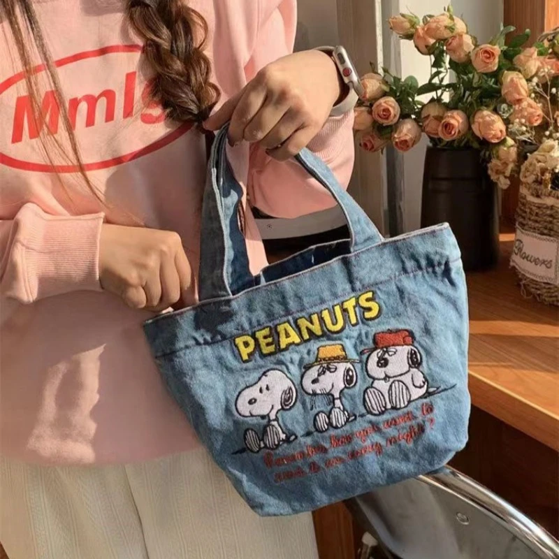 nova-bolsa-de-ombro-feminina-snoopy-2026-em-jeans-lancheira-de-desenho-animado-fofa-bolsa-de-lanche-moderna-e-popular-para-meninas-bolsa-de-viagem