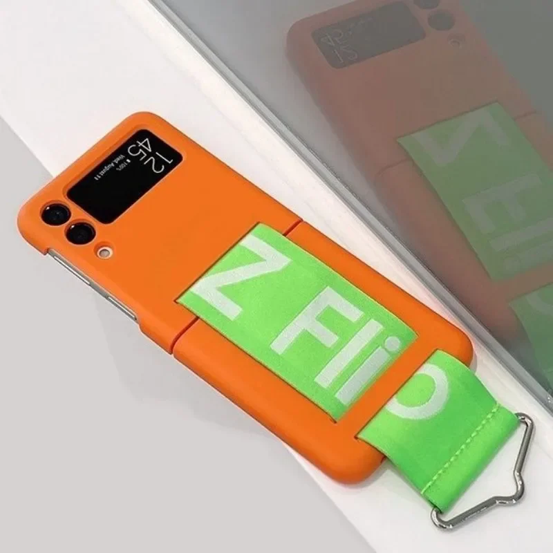 For Samsung Galaxy Z Flip 6 4 5 Fashion Case Woven Wrist Strap Phone Case For Samsung Z Flip 6 4 3 5 Soft Silicone Band Cover
