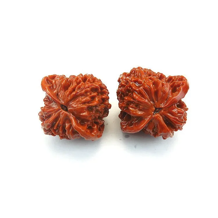 A Pair Of Natural Walnuts Wenwan Health Care Ornaments Long Term Play With Smooth Surface Stimulate The Circulation Of Blood