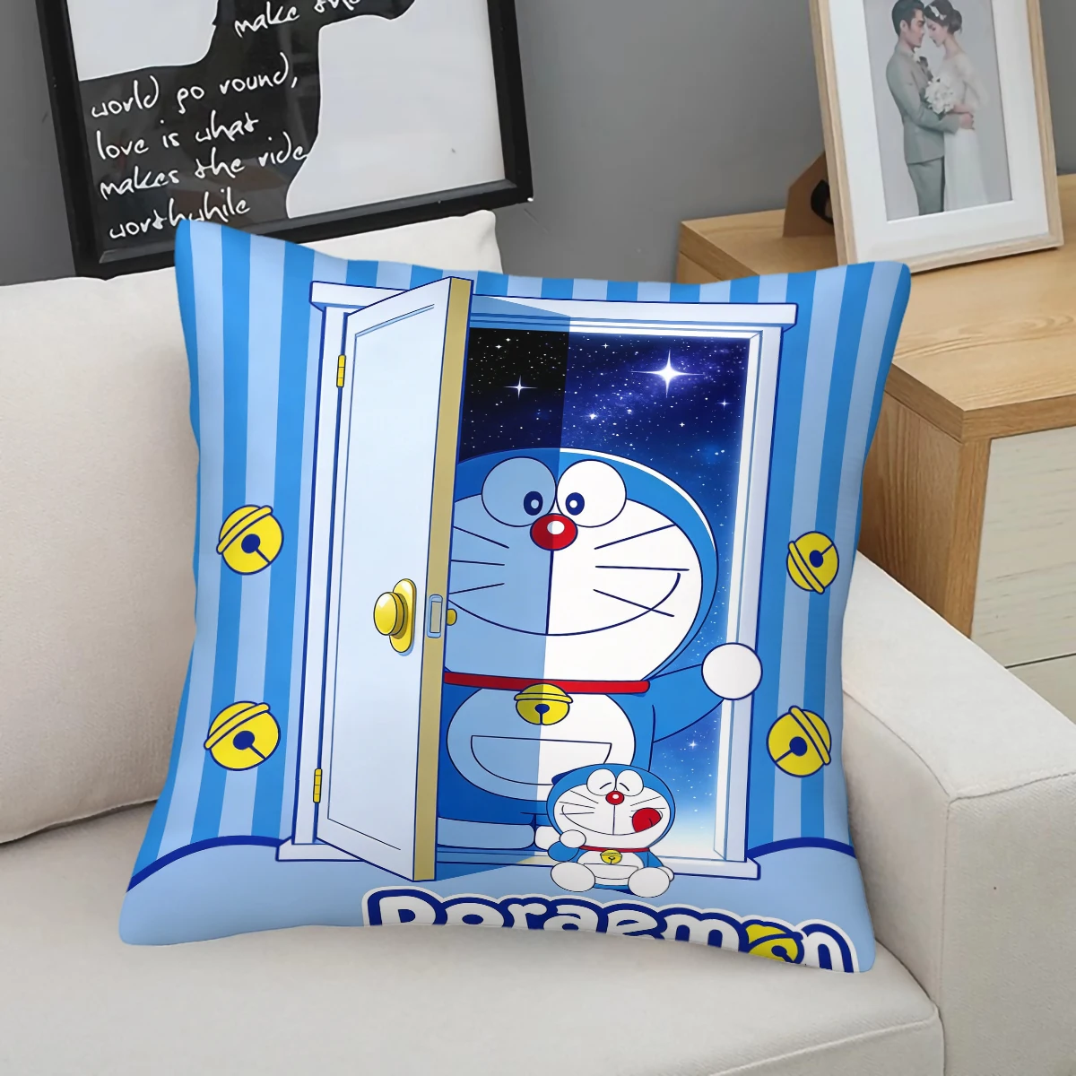 

Милая плюшевая подушка Дораэмон с наполнителем - классический мультяшный персонаж, двусторонняя коротковорсовая плюшевая подушка, уютный акцент для декора комнаты