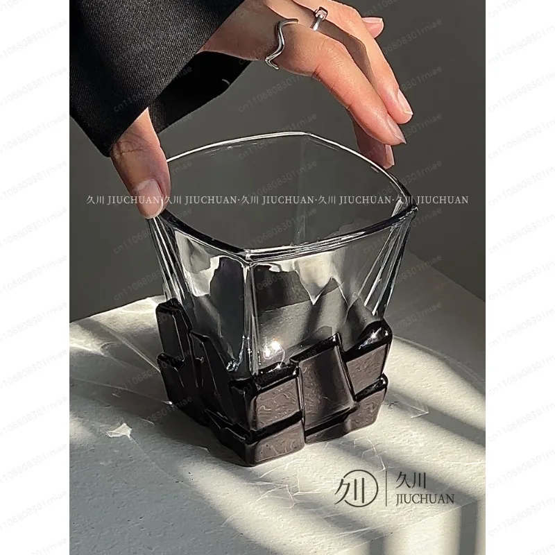 Copa de vino negra con piedras preciosas artísticas limitadas, luz creativa retro, vaso de lujo, taza de agua premium, taza de whisky