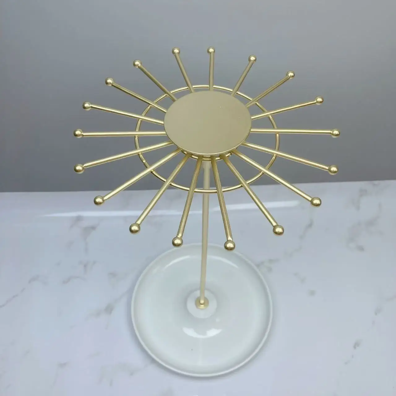 New Ironwork DIY Desktop Chassis Rotatable Jewelry Rack Suitable For Necklace Organizing Storage Rack Chassis Can Store Watches