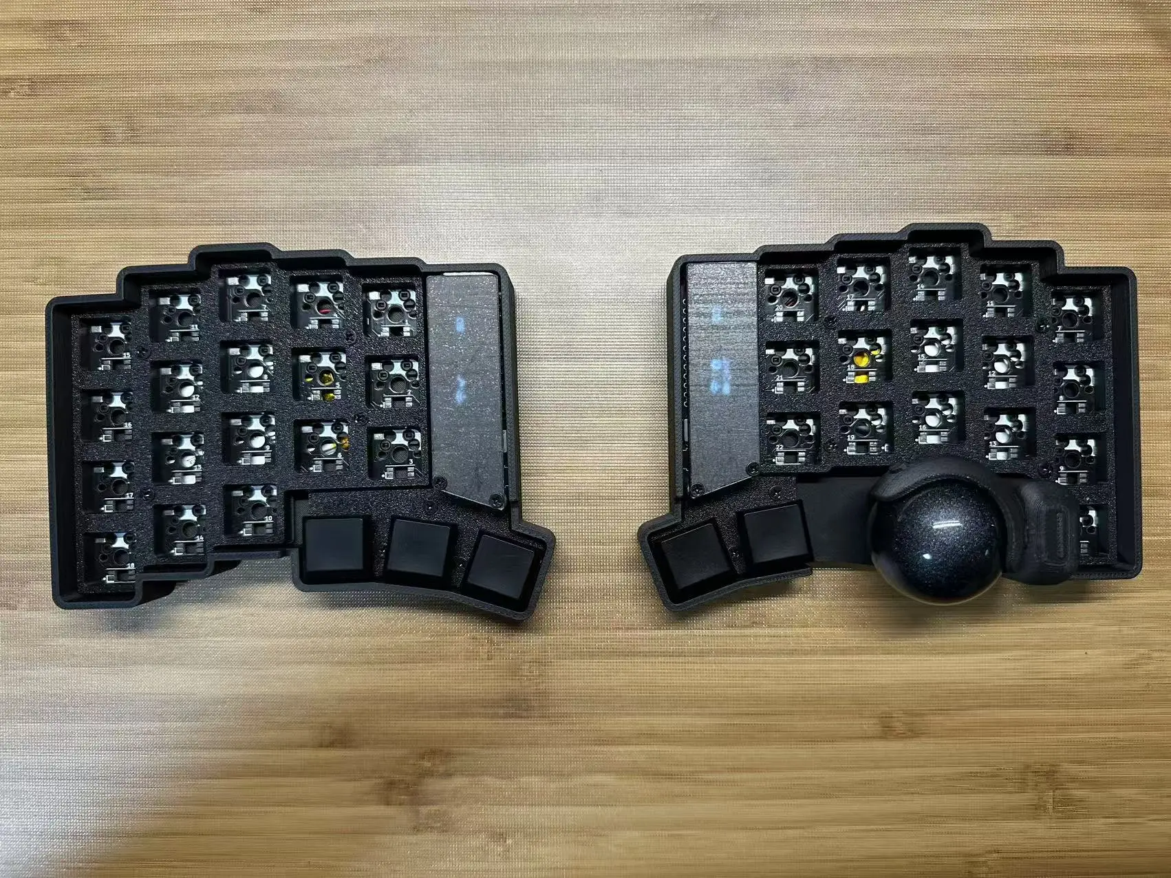 Keyball 39/44/61 Split Keyboard Kit Wireless Split Mechanical Keyboard Kit with Trackball OLED Screen Support ZMK Customize Gift