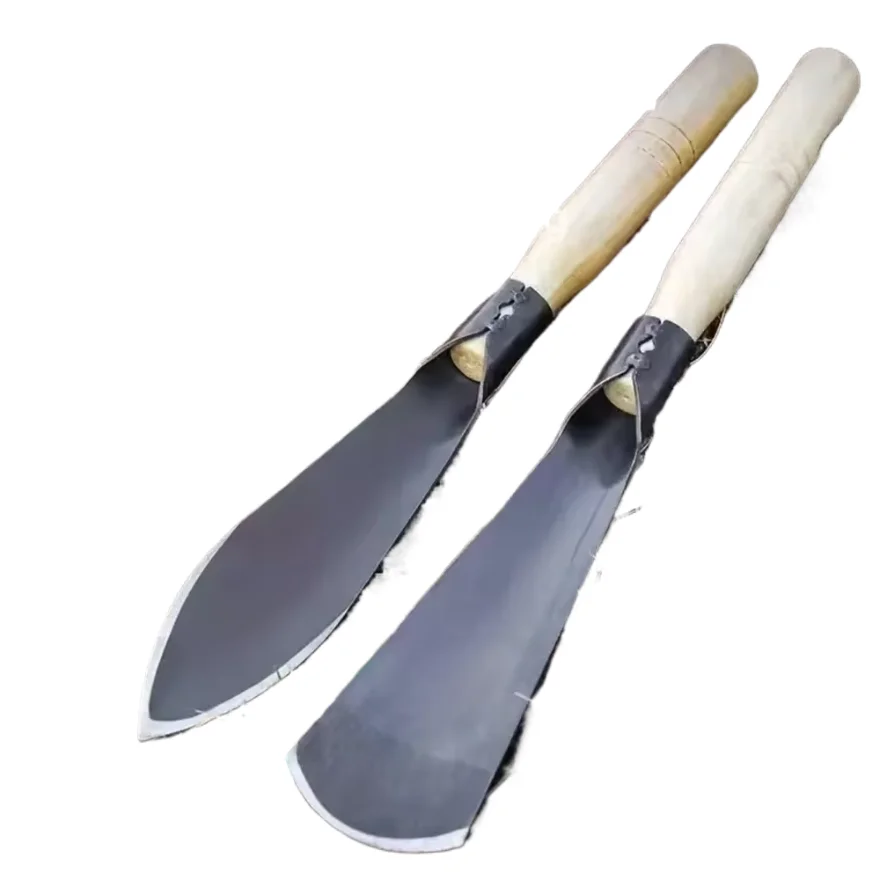 

Versatile Garden Shovel for Planting Flowers Weeding Loosening Soil with Sturdy Iron Hoe for Wild Vegetables Harvest