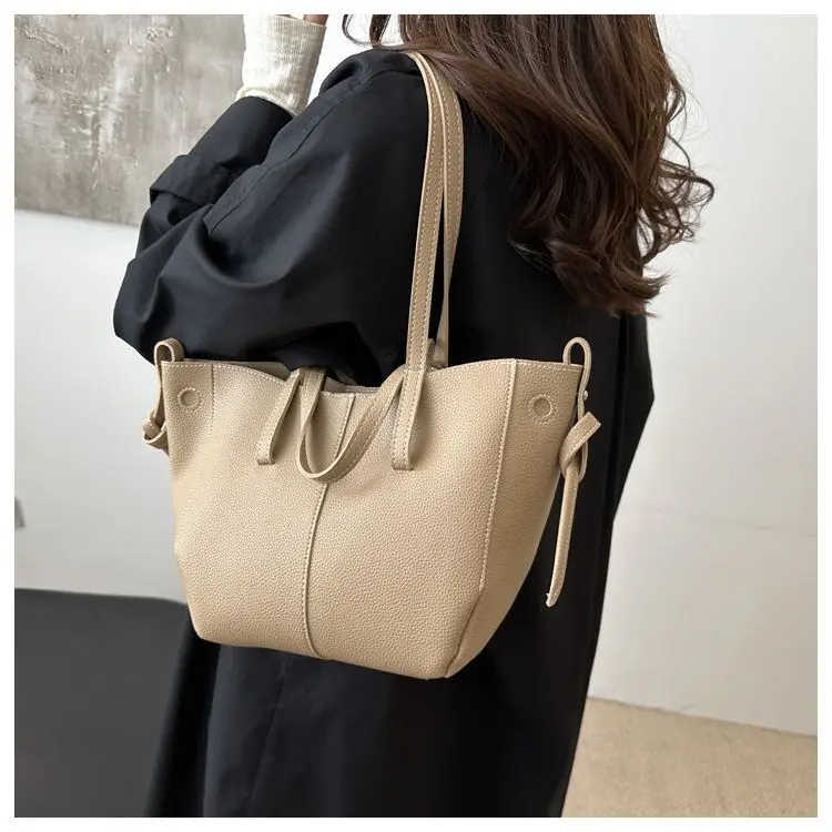 Advanced Large Capacity Commuting Fashionable Tote Bag for Women 2026 Versatile New Style Underarm Single Shoulder Handheld