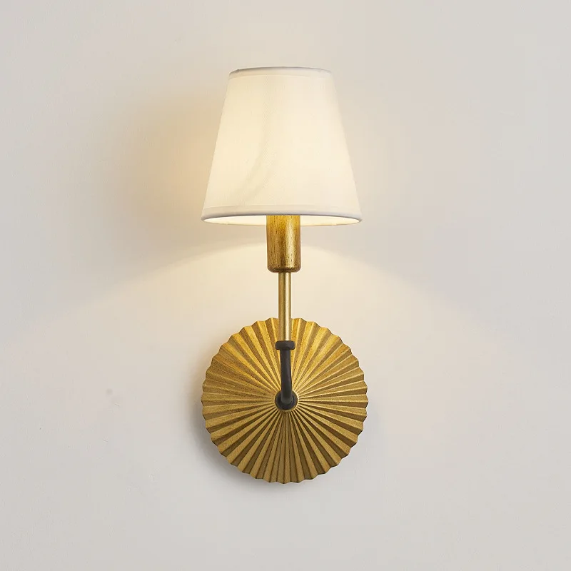 American Retro Gold Single Head Wall Lamp Creative Hotel Living Room Corridor Cloth Lamp Bedroom Bedside Lighting Wall Sconce