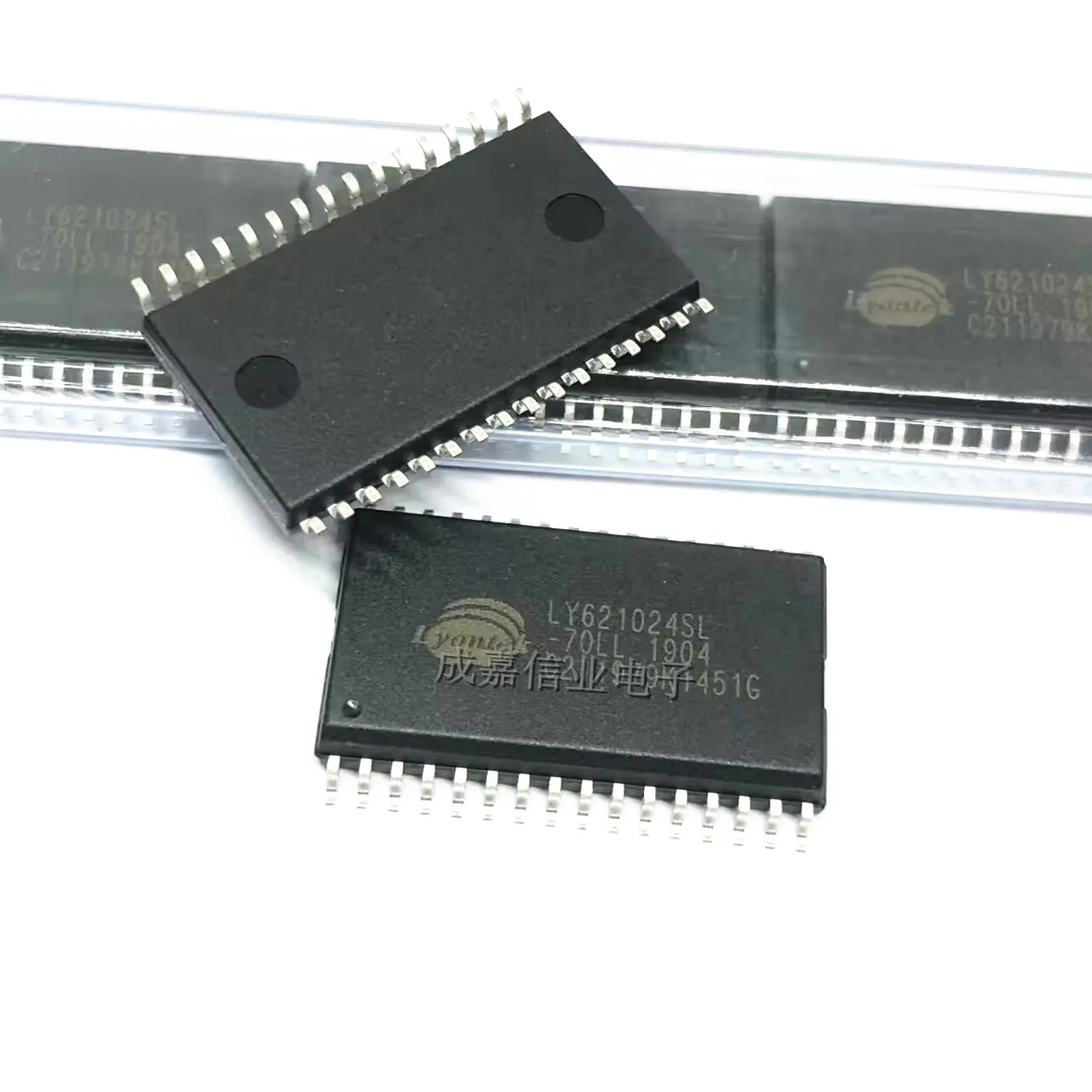 Memoria de acceso aleatorio estático, CMOS de baja potencia, temperatura de funcionamiento, SOP-32, 128K X 8 bits,-40 ~ 85 ℃, 10 unidades por lote