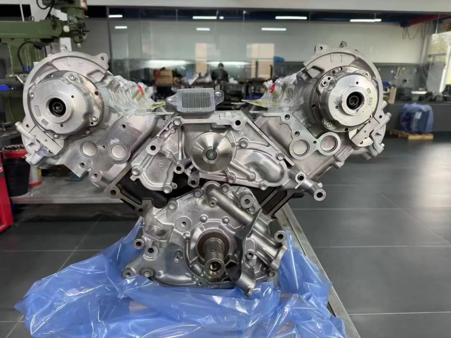 Brand New 2UZ V8 Engine Assembly for   LX570 4.7L