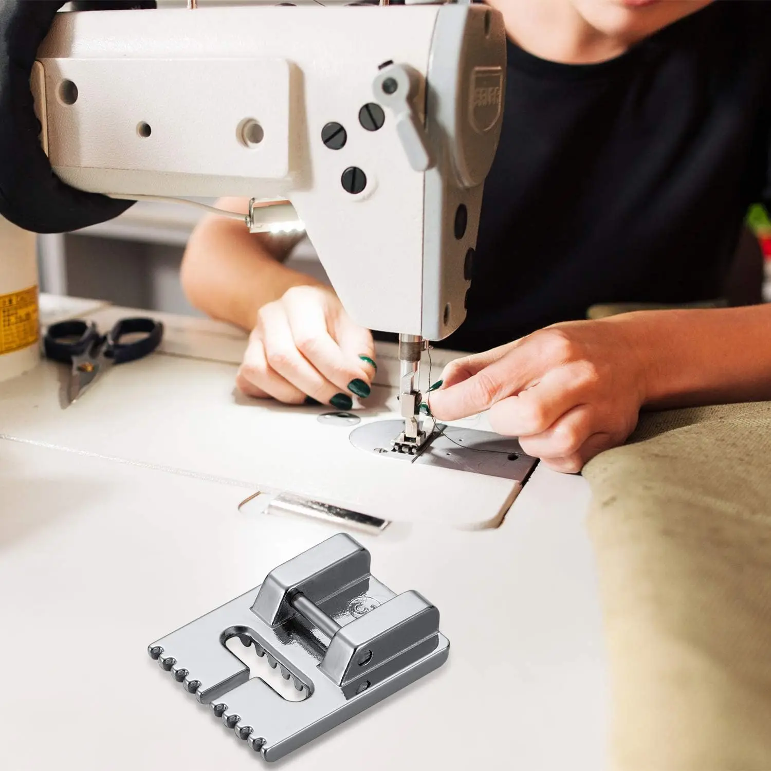 Double Needle Sewing Machine Set for Household Use