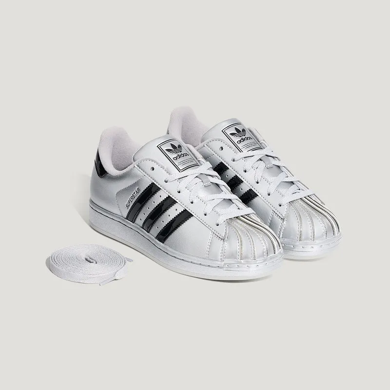 Adidas Originals SUPERSTAR Women LA3779 Metallic Silver Low Top Sneakers Shell Toe Lace Up Rubber Outsole Casual Shoes
