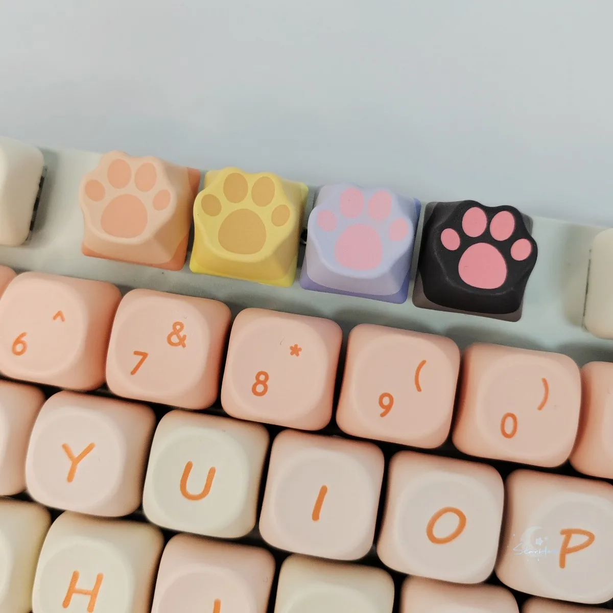 6Pcs Cute Keycaps DIY PBT Cat Claw Office Game Keycap Cross Axis Mechanical Keyboard Key Caps Decoration Accessories ﻿