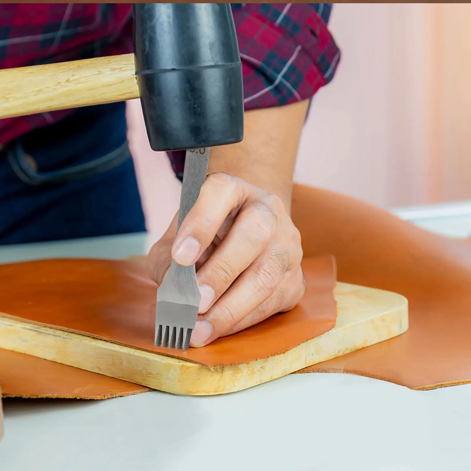 

3Pcs Professional Punching Tool Set Carbon Steel Hole Punches with Standard Tooth Pitch for Leathercraft DIY Supplies