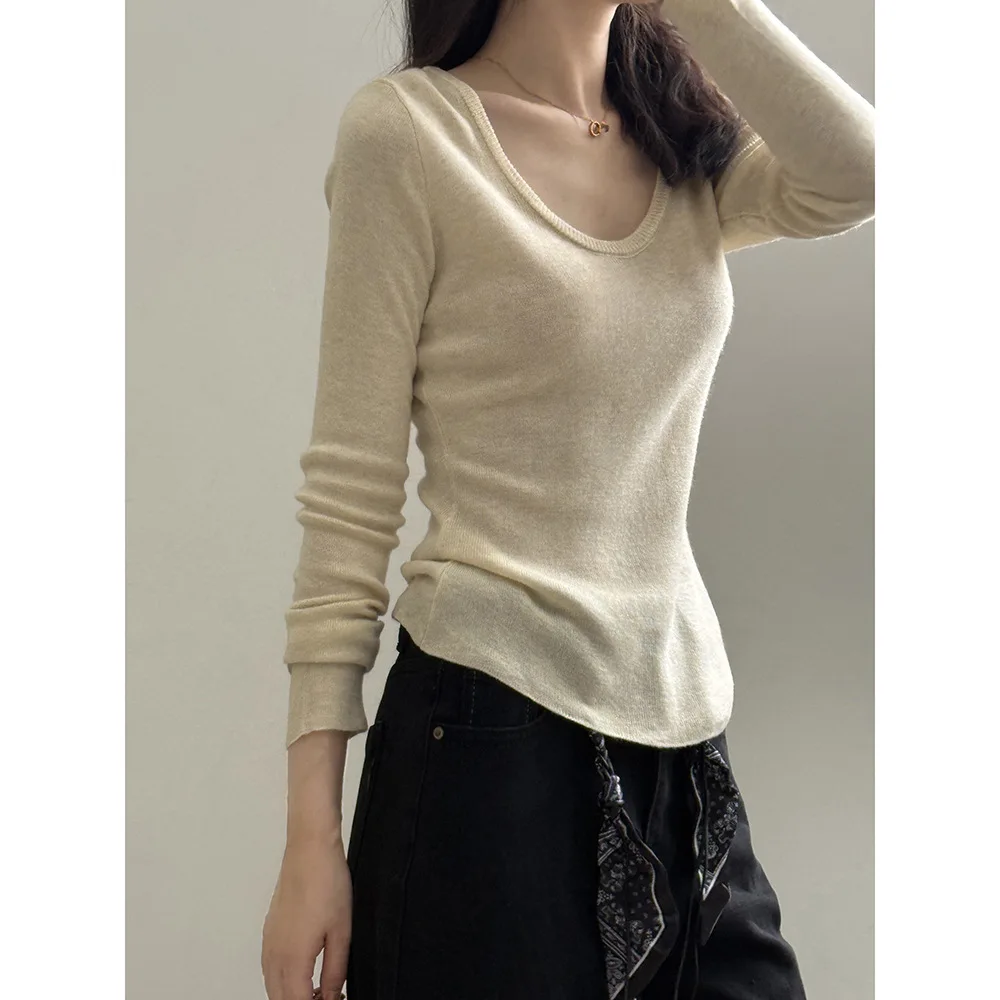 

Women's U-neck Long-sleeved Knitted Inner Top Elegant Gentle Designed Soft for Autumn and Winter