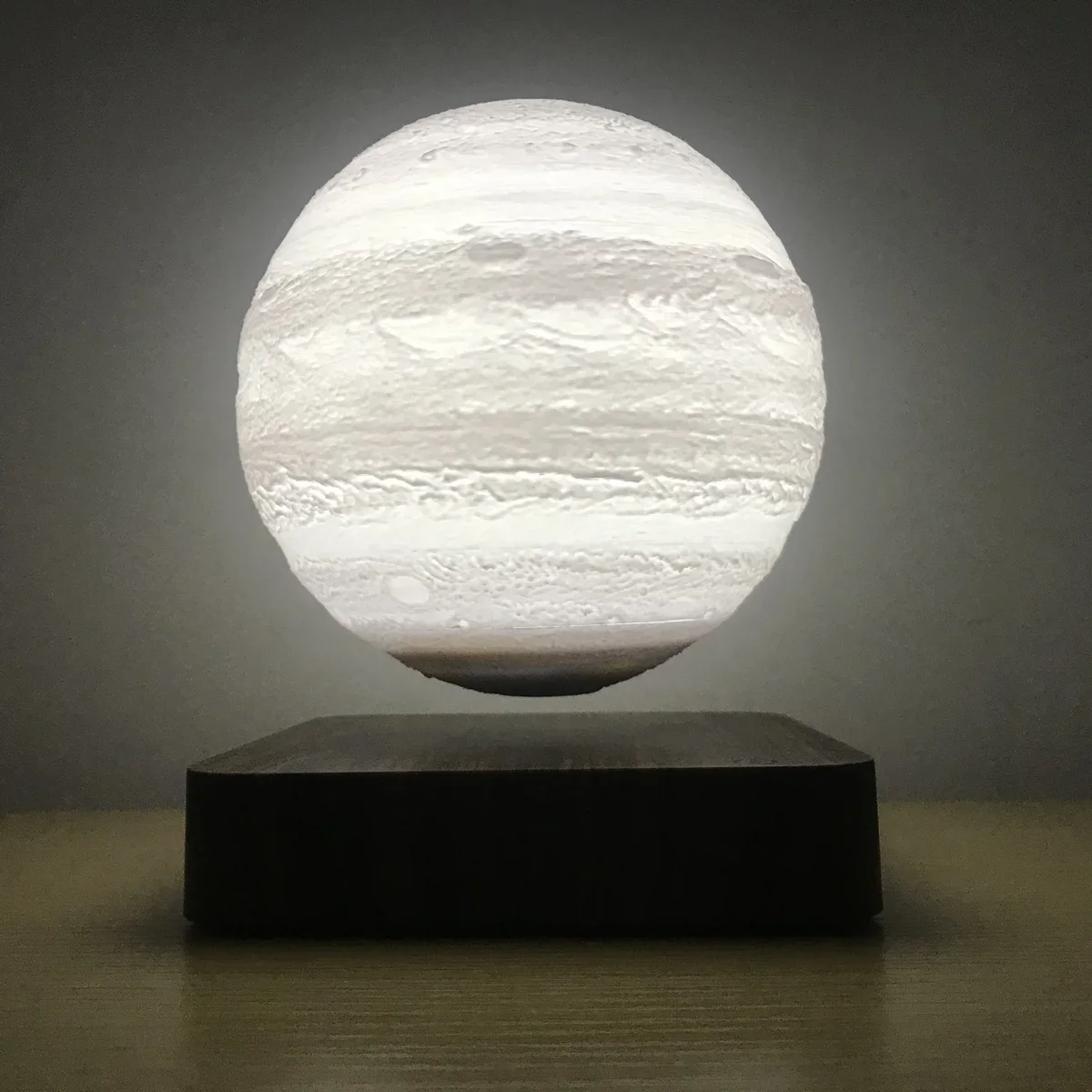 New Product Levitating Jupiter Lamp HCNT Factory Price  Levitating Moon Lamp Floating Jupiter Lamp