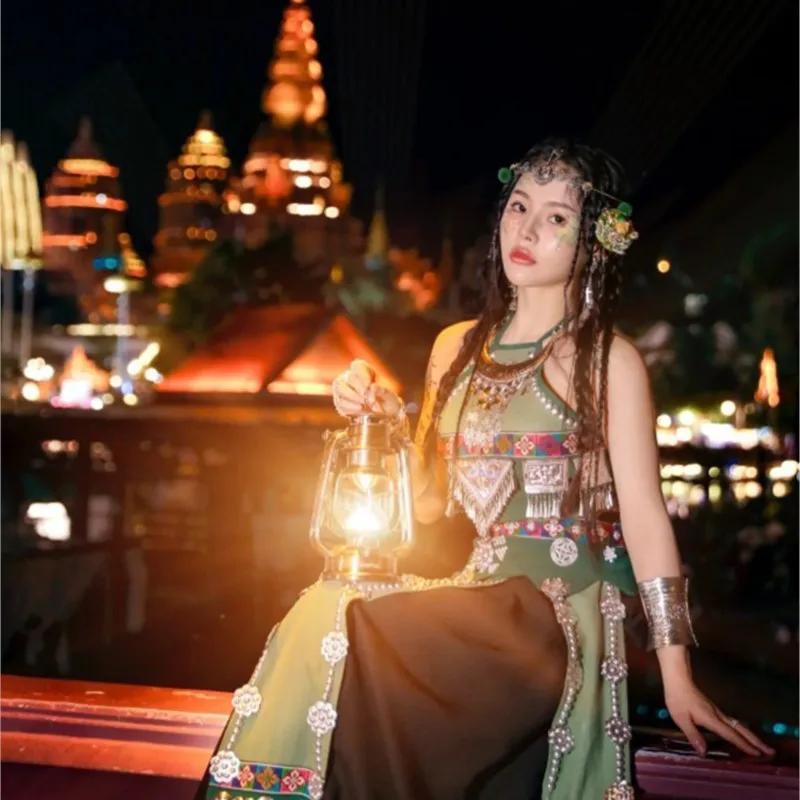 Neues rosa Exotica-Kostüm