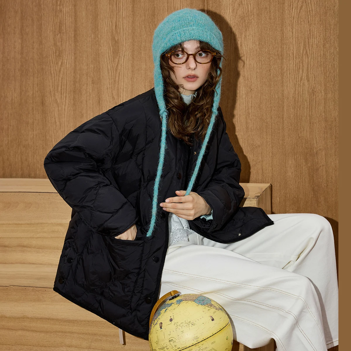 2025 Winter Women's 90% Down Puffer Quilted Parka Calabash Pattern Coat Relaxed Niche Style Oversized Lightweight Warm