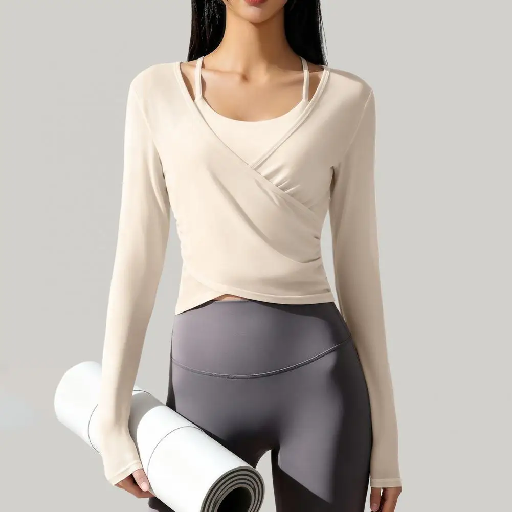 

Спортивный комплект для йоги из двух предметов: топ с длинным рукавом и сетчатым верхом, а также топ для тренировок с сетчатым внутренним слоем (80% сетки)