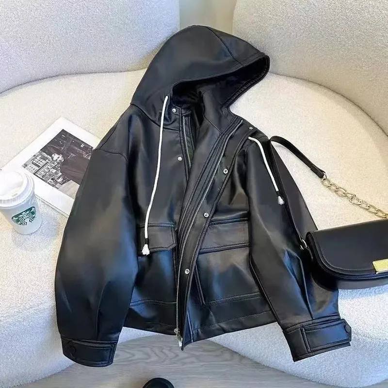 Giacca in pelle Pu con cappuccio nera da donna Primavera Autunno Nuova moda Stile occidentale Advanced Sense Joker Cappotto in pelle Pu Top femminili