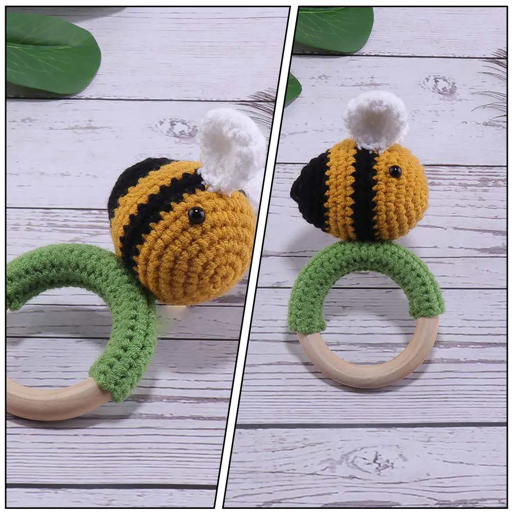 1Pcs Bee Shaped Hand Soft Baby Knitted Molar Pacify Infant Soothing Plaything Wooden Kids
