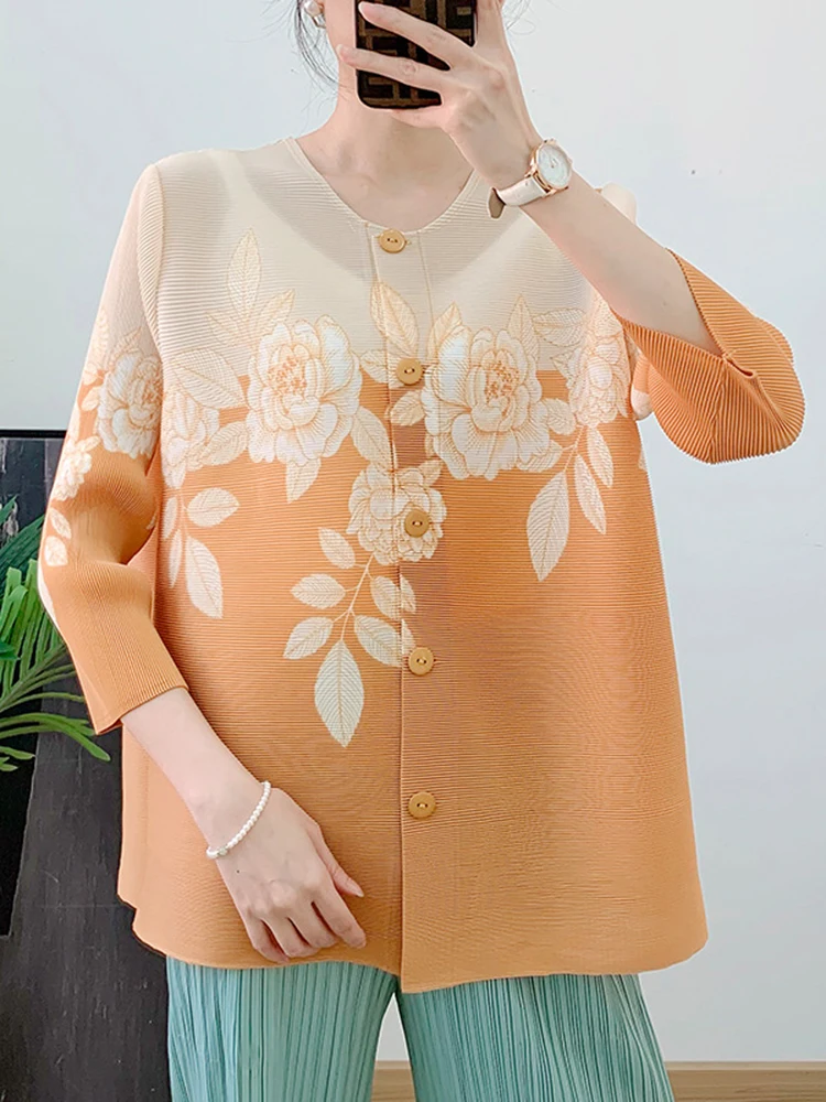 LANMREM Pleated Shirts For Women Round Neck Long Sleeves Flower Printing Single Breasted Female Elegant Top 2024 New 2DA5005