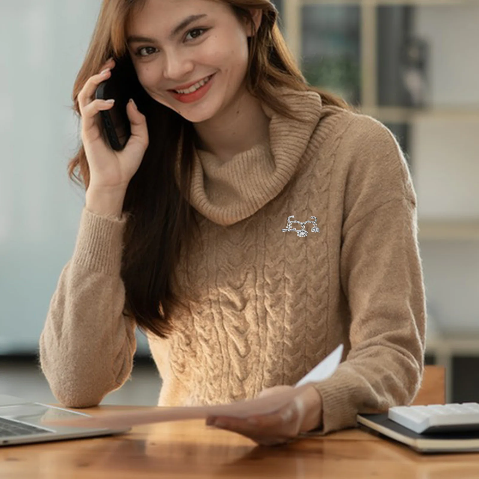 

Graduation Badge Pin Exquisite Craftsmanship Alloy Material Durable Fading Resistant 2025 Commemorative Souvenir Gift