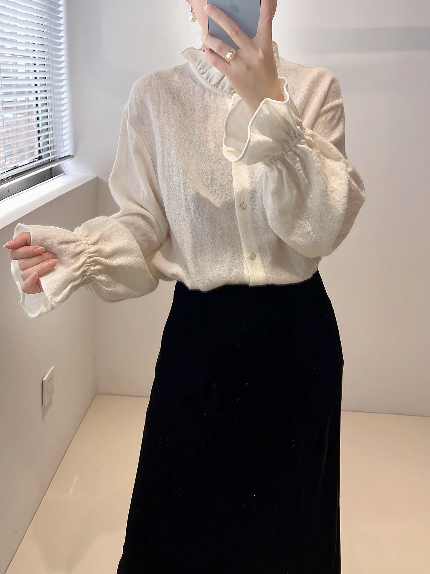 

Новинка! Элегантный шерстяной топ с длинным рукавом и воротником из дерева, с текстурным узором, белого цвета, универсальный, для весеннего гардероба.