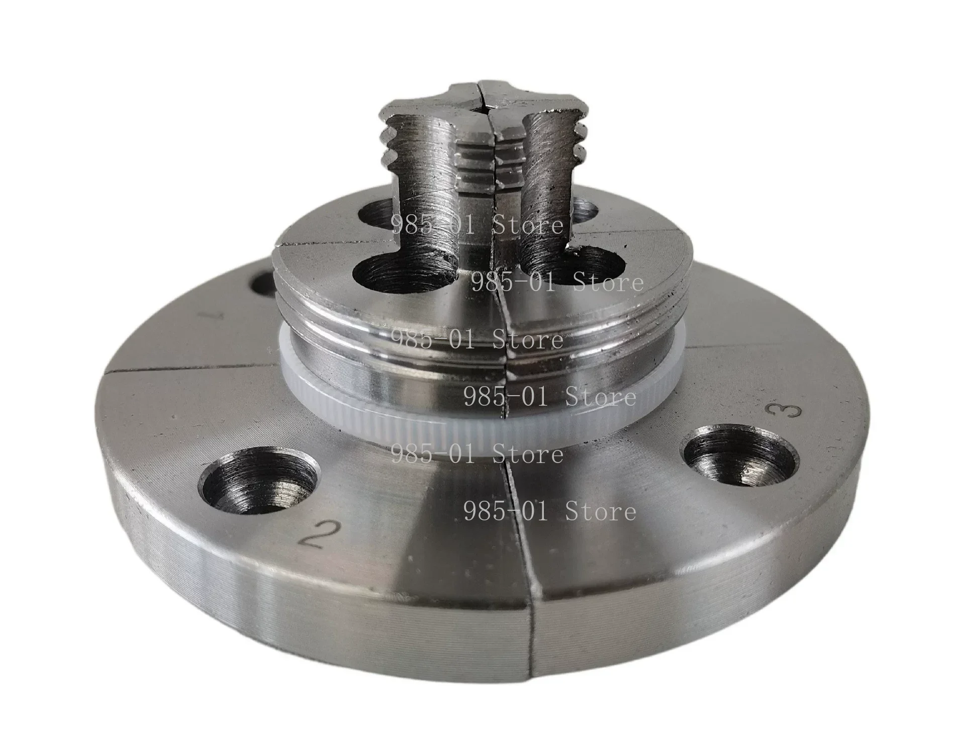 Self-centering wood lathe chuck jaws with screw threads, high grip design for secure wood clamping