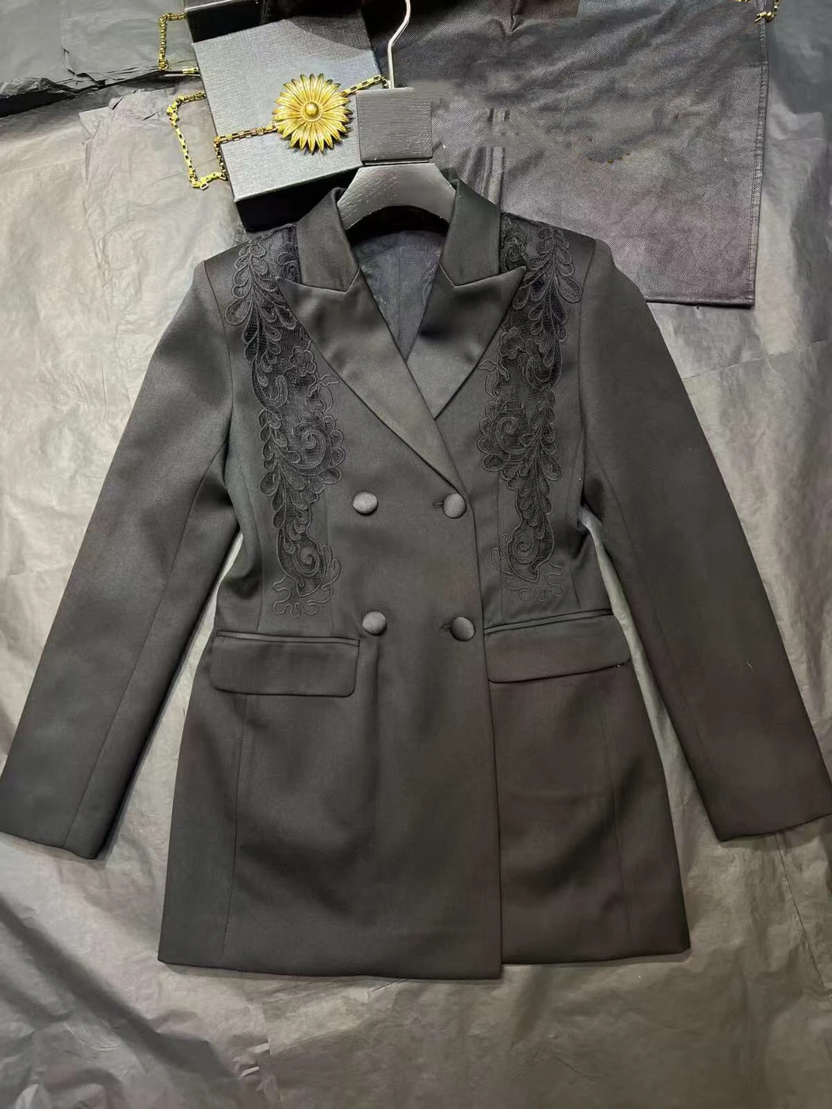 

Elegant Office Ladies Black Blazer Fashion Women's Slim Jacket 2026 Spring Autumn Embroidered Lace Coat