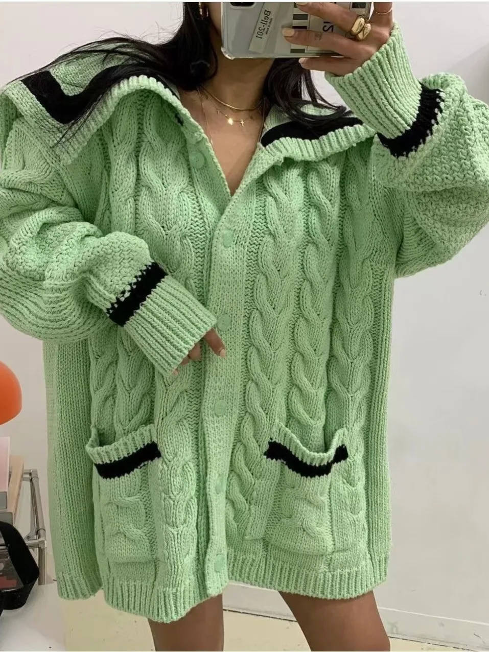 

Women's Faion Knitted Thiened Winter Sweater Loose Long Collar Twist Design Mid-Length Coat Ideal for Casual Outdoor Wear