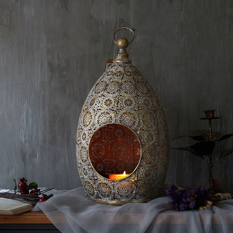 

Wrought iron candle European retro hollow romantic atmosphere decoration bar jewelry carved candlestick bed and breakfast